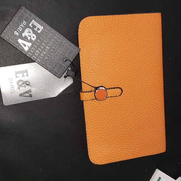 Leather Wallet - Picture 1 of 8